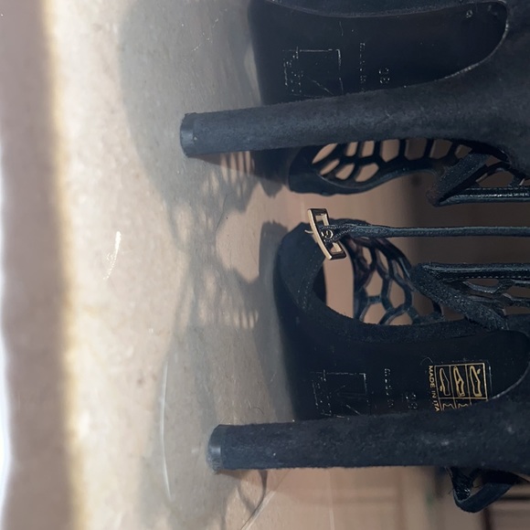 Tamara Mellon black suede laser cut mesh heeled sandals size 38 - Picture 10 of 11